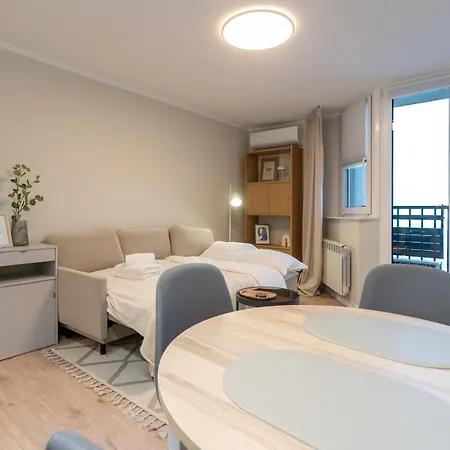 Apartament Korfantego 18th Floor Skyline View By Bookinghost