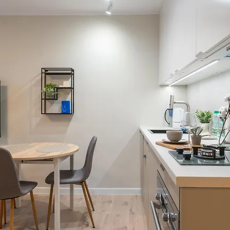 Korfantego 18th Floor Skyline View By Bookinghost