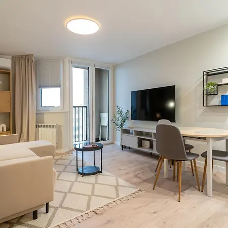 Korfantego 18th Floor Skyline View By Bookinghost * 卡托维兹