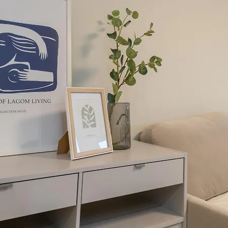 Korfantego 18th Floor Skyline View By Bookinghost *