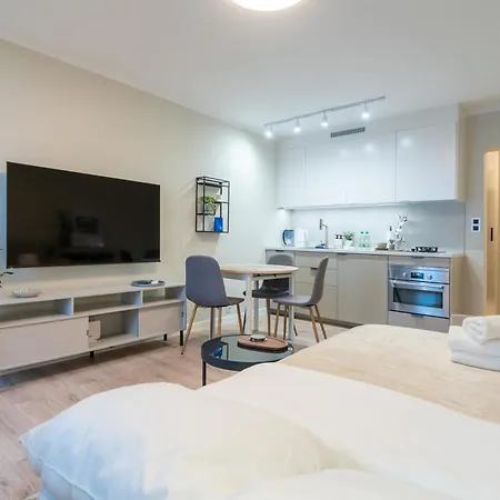 Korfantego 18th Floor Skyline View By Bookinghost Apartament *