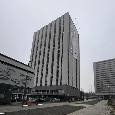 Korfantego 18th Floor Skyline View By Bookinghost *