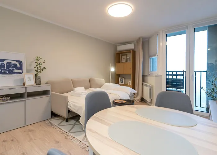 דירה Korfantego 18th Floor Skyline View By Bookinghost