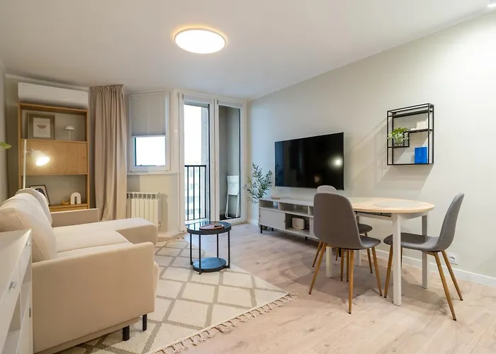 Korfantego 18th Floor Skyline View By Bookinghost * 卡托维兹