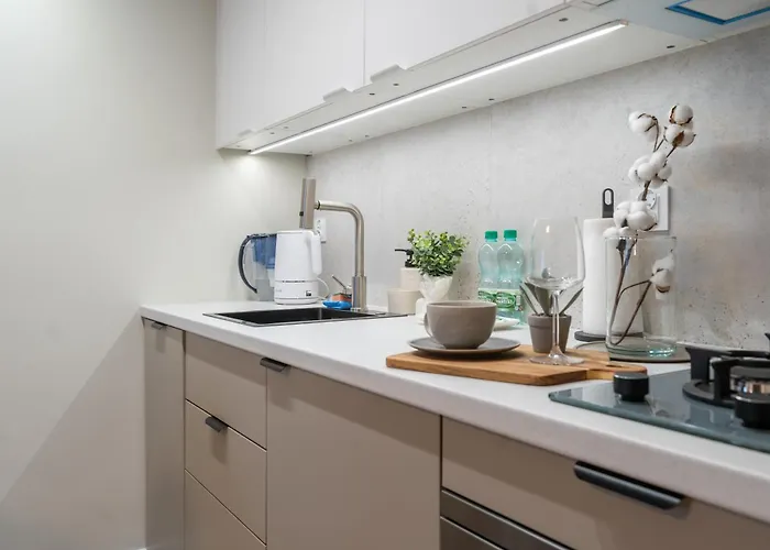 Korfantego 18th Floor Skyline View By Bookinghost