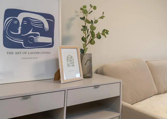 Korfantego 18th Floor Skyline View By Bookinghost *