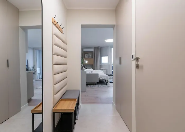 Korfantego 18th Floor Skyline View By Bookinghost דירה קטוביץ